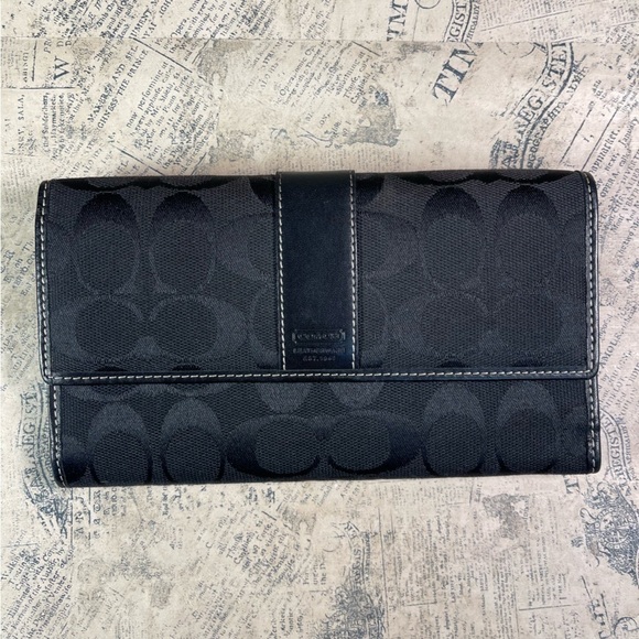 Coach In Blocked Signature canvas and leather trifold wallet - Picture 1 of 9